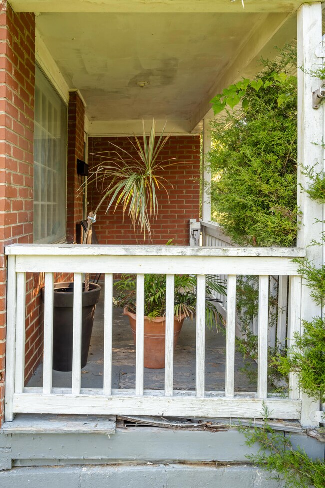 1505 E Chilhowie Ave, Johnson City, TN 37601 - photo 4