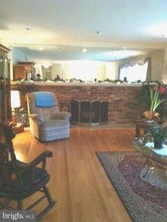 9146 Leghorn Place, Fairfax, VA 22031 - photo 5