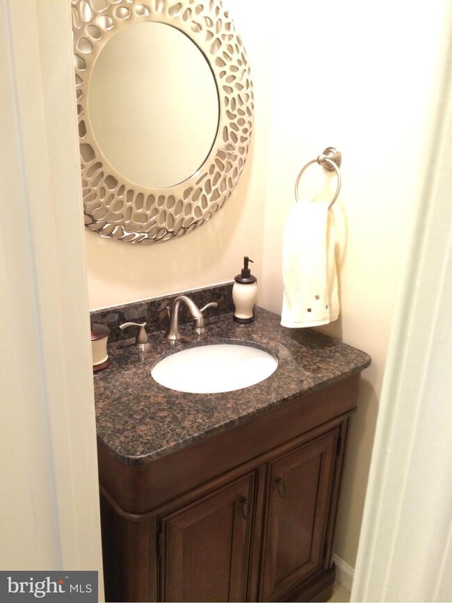 1015 Lake Shore Dr, Bowie, MD 20721 - photo 3