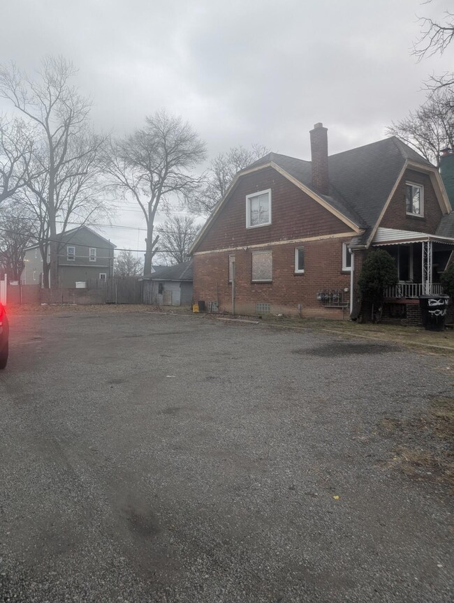 13632 Meyers Rd, Detroit, MI 48227 - photo 2