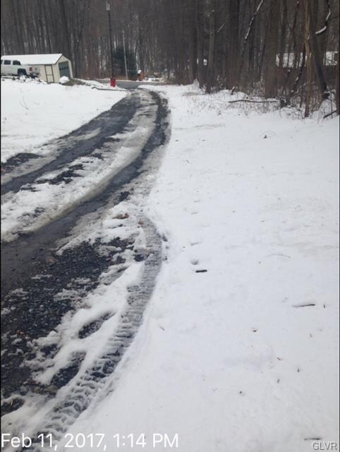 7474 Carls Hill Rd, Zionsville, PA 18092 - photo 3