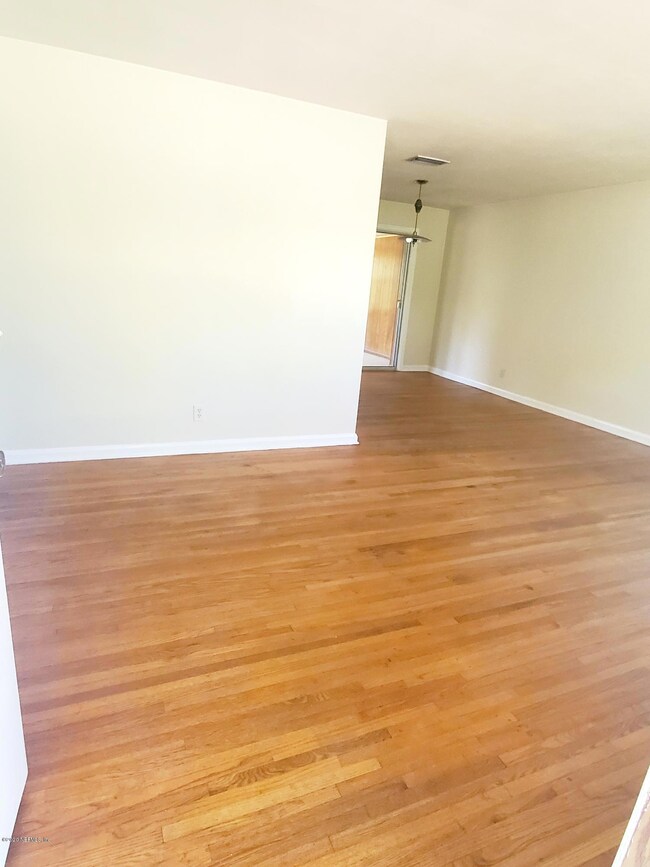 4954 Bedford Forest Dr, Jacksonville, FL 32210 - photo 5