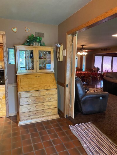 801 S Polk St, Hugoton, KS 67951 - photo 6