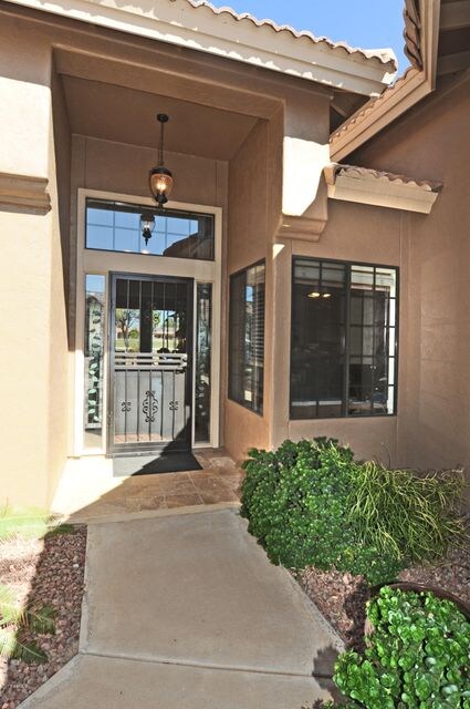 Beautiful entry with custom screen