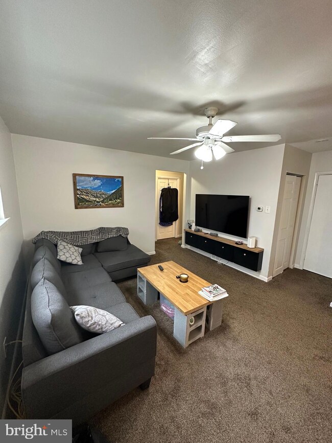 202 Green Ave unit 1, Lansdowne, PA 19050 - photo 3