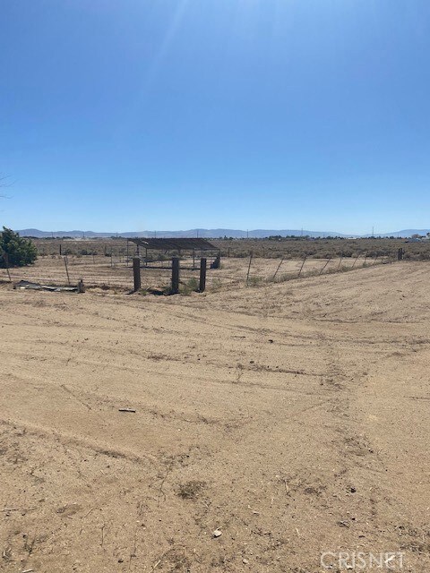 2495 51st St W, Rosamond, CA 93560 - photo 5