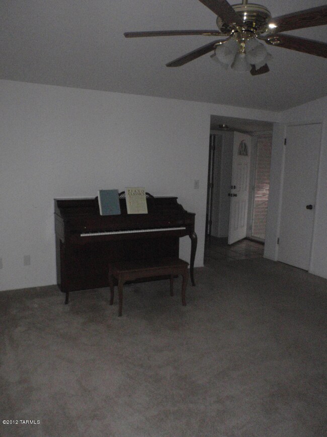 living/dining room