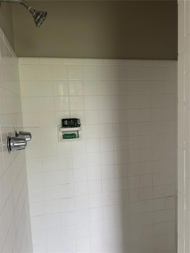 6539 Harlow Blvd, Jacksonville, FL 32210 - photo 5