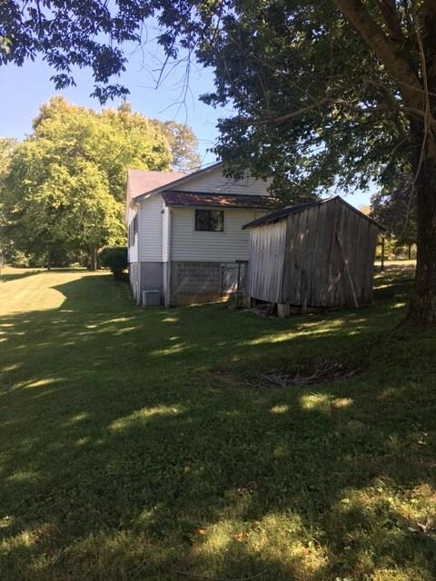 1021 Rock Island Rd, Rock Island, TN 38581 - photo 3