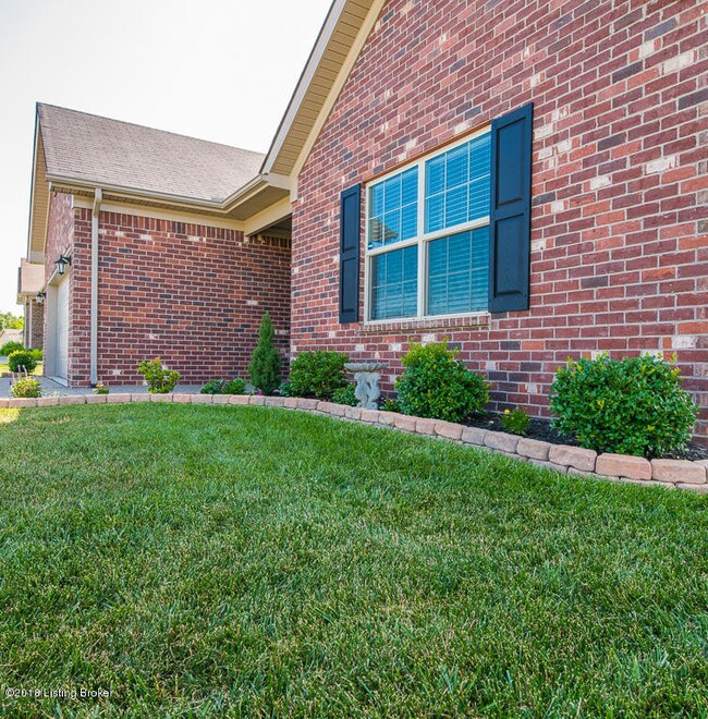 443 Gentry Crossings Blvd, Mount Washington, KY 40047 - photo 3