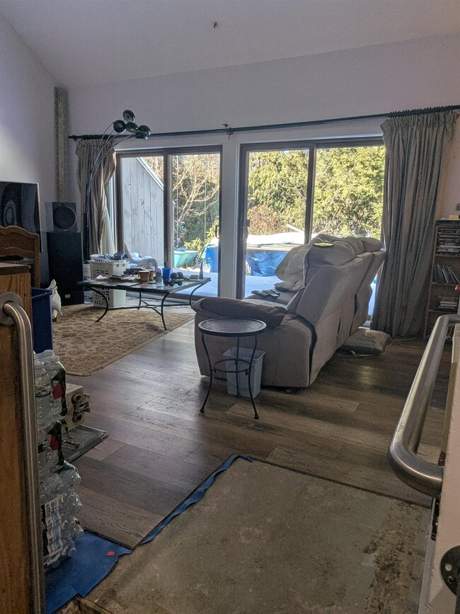 111 Coburn Ave unit 32, Nashua, NH 03063 - photo 3