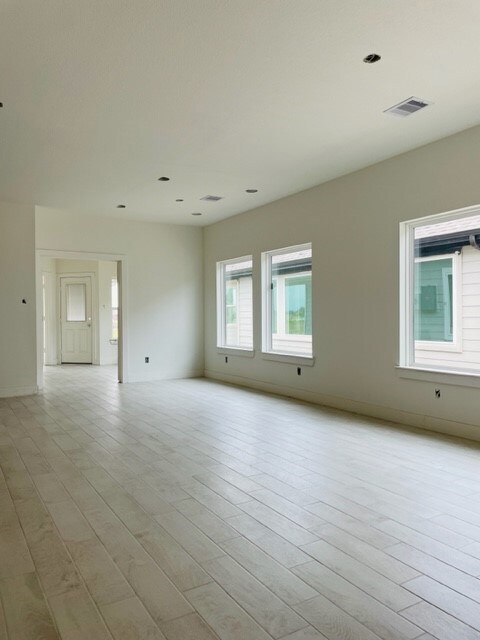 Photos are REPRESENTATIVE of the home /floor plan