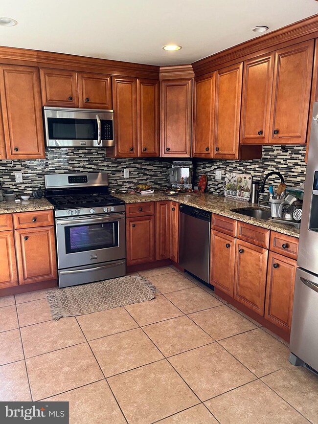 2712 Maple Ave, South Plainfield, NJ 07080 - photo 4