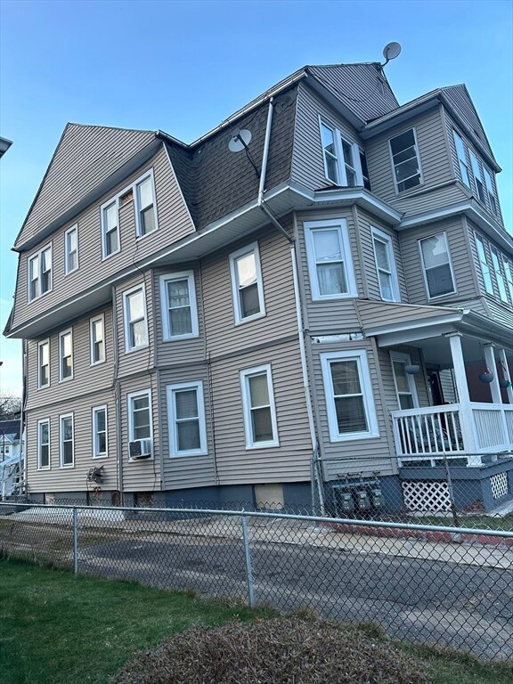 58 Hollywood St unit 60, Springfield, MA 01108 - photo 5