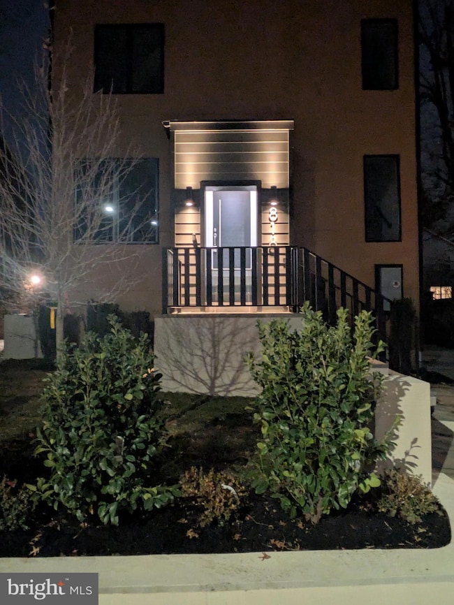 818 N Edgewood St, Arlington, VA 22201 - photo 6