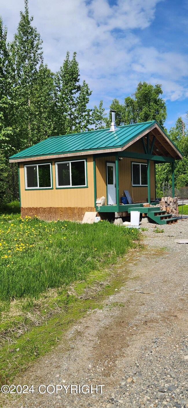 10825 E Saunders Rd, Trapper Creek, AK 99683 - photo 4