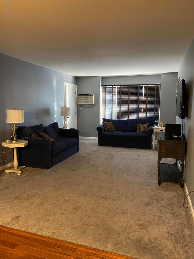 Yacht Harbor unit WINTER RENTAL, Sea Bright, NJ 07760 - photo 5