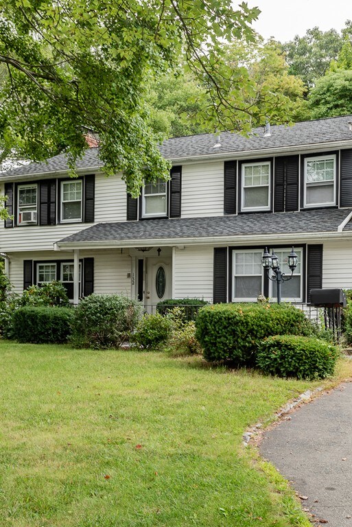 132 Concord St, Rockland, MA 02370 - photo 4