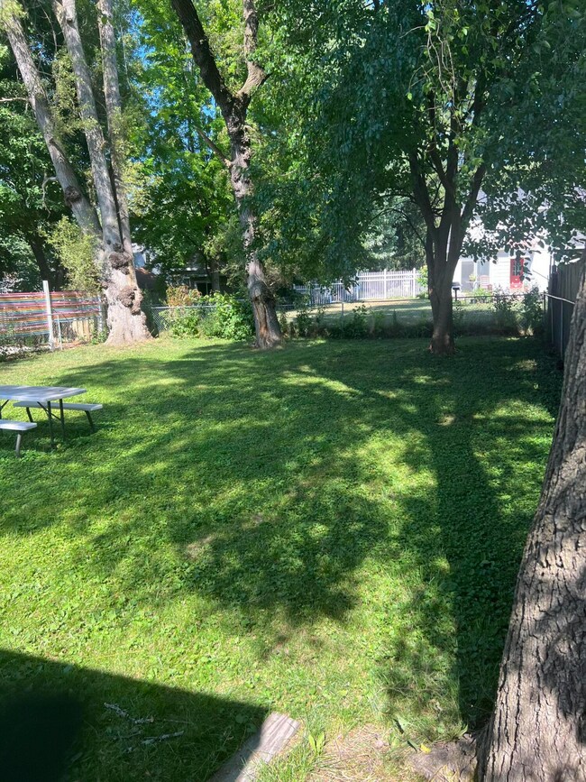 1306 Lewison Ave NE, Grand Rapids, MI 49505 - photo 2