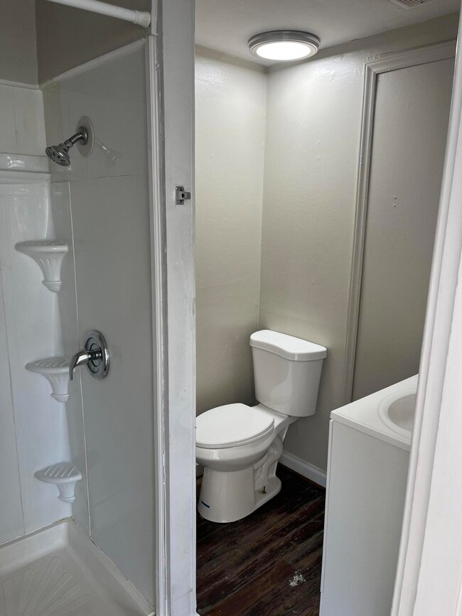 Unti C Bathroom