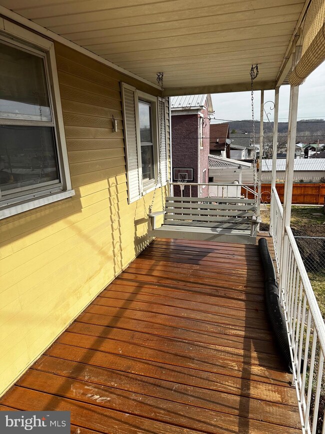 97 James St, Keyser, WV 26726 - photo 5