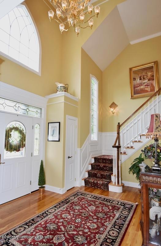 Entry Foyer-Vertical #1
