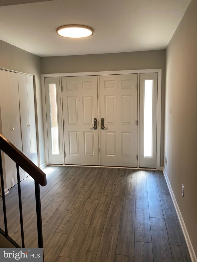 3044 Mission Square Dr, Fairfax, VA 22031 - photo 3