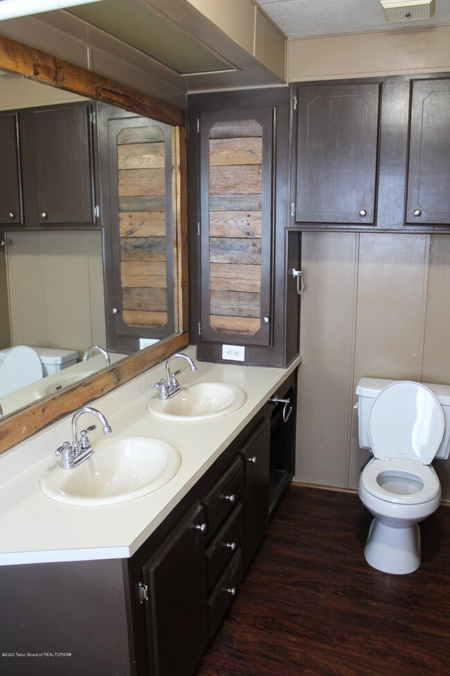 480 S Oak St, La Barge, WY 83123 - photo 4