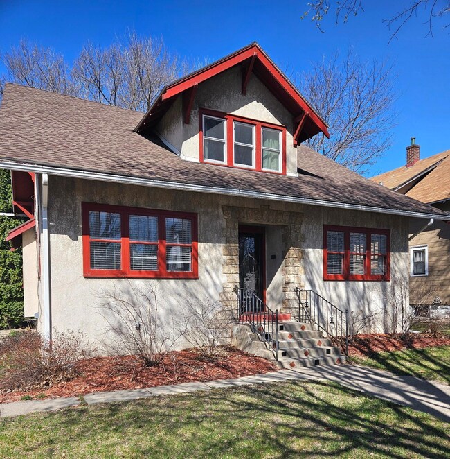 404 6th St SW, Austin, MN 55912 - photo 2