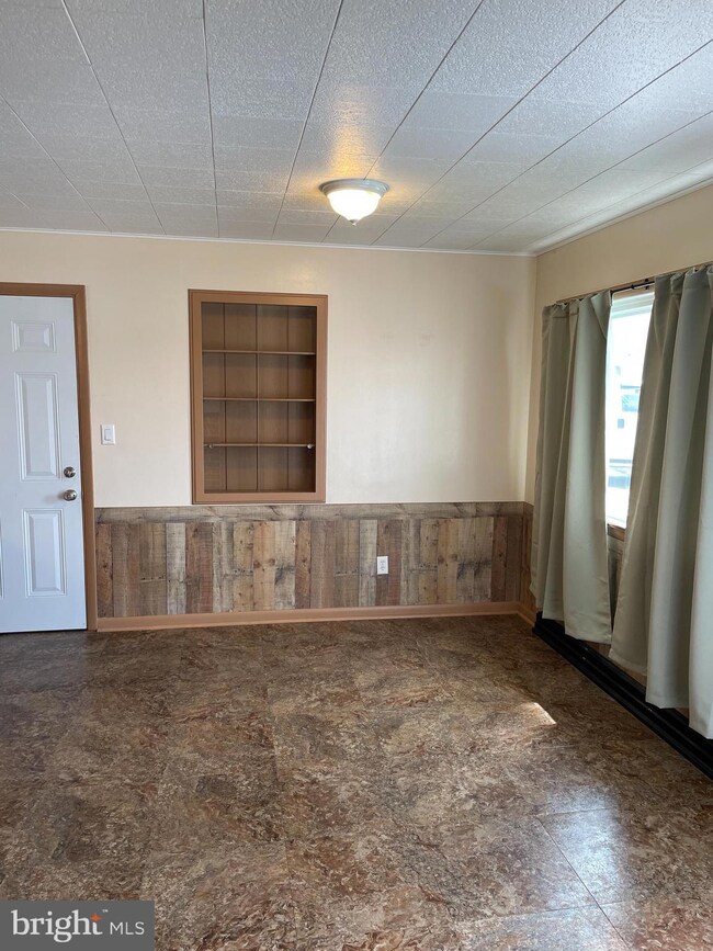 1201 Pottsville Pike unit A, Shoemakersville, PA 19555 - photo 6