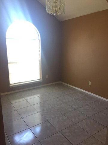 3240 Campanario Cir unit 13, Edinburg, TX 78539 - photo 2