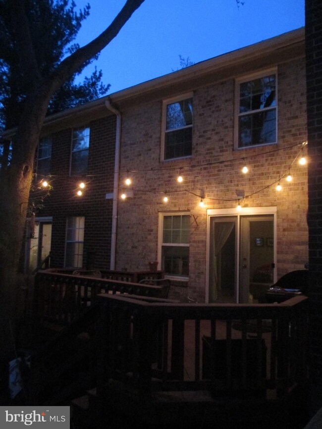 9075 Lambskin Ln, Columbia, MD 21045 - photo 3