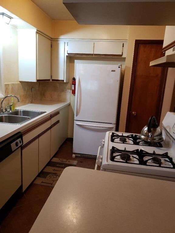 10522 Royal Oaks Dr, Houston, TX 77016 - photo 3