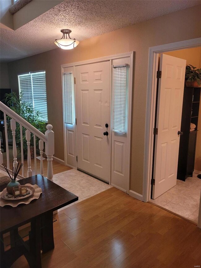 1219 Jacquelyn Ct, Maryville, IL 62062 - photo 2