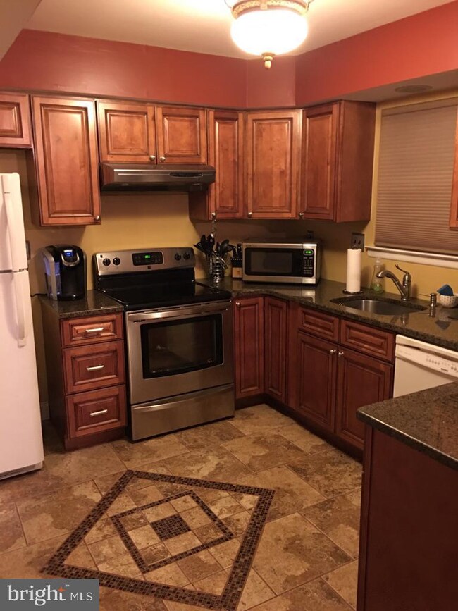 211 Charing Way, Mount Laurel, NJ 08054 - photo 2