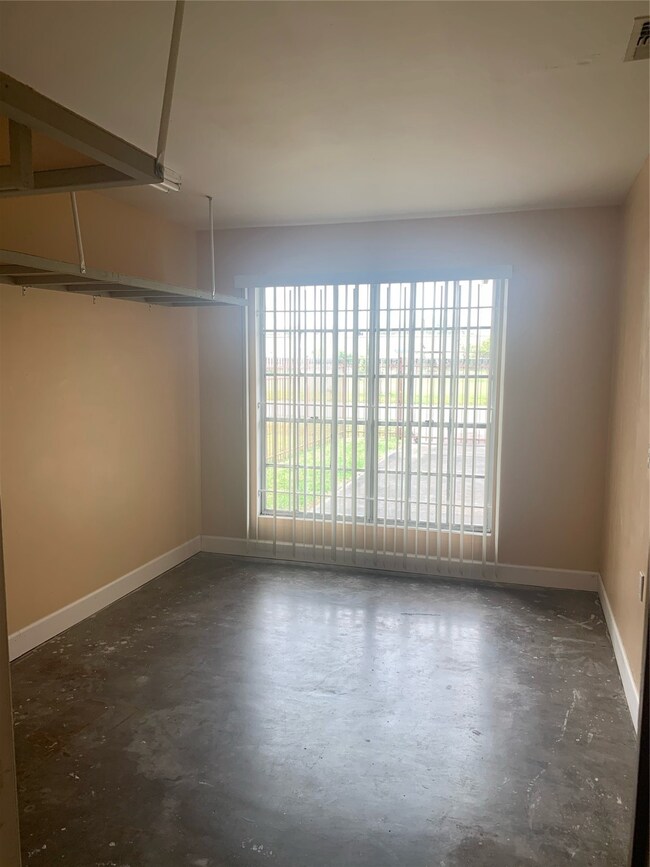 3810 Castledale Dr, Houston, TX 77093 - photo 3