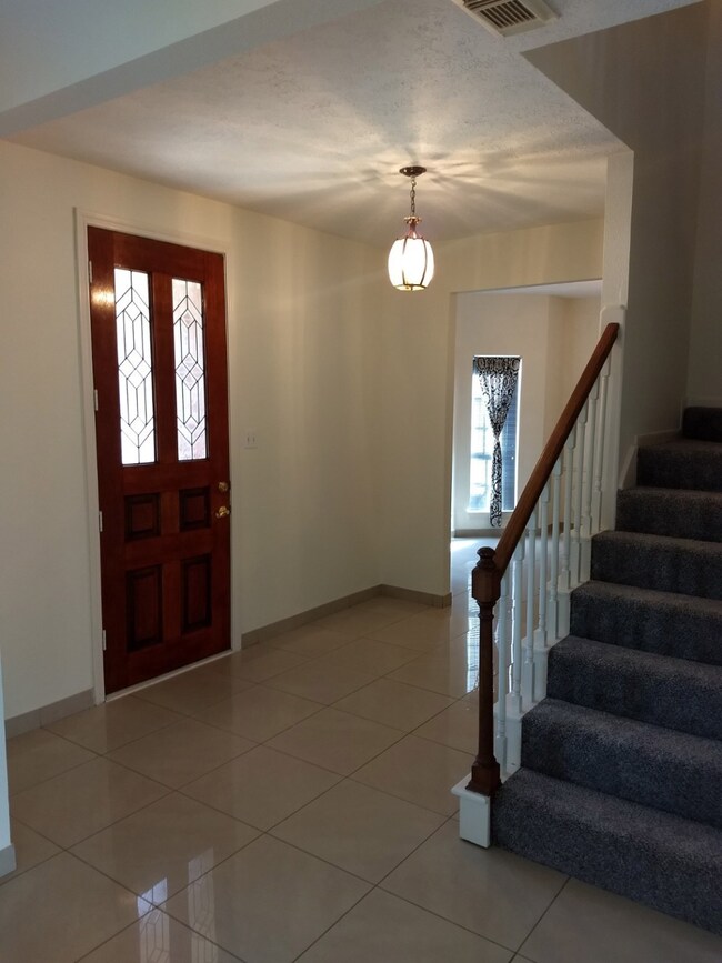 7211 N Hearthstone Green Ct, Houston, TX 77095 - photo 5