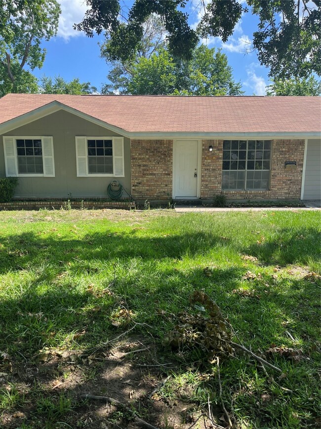 3208 14th St, Bay City, TX 77414 - photo 3