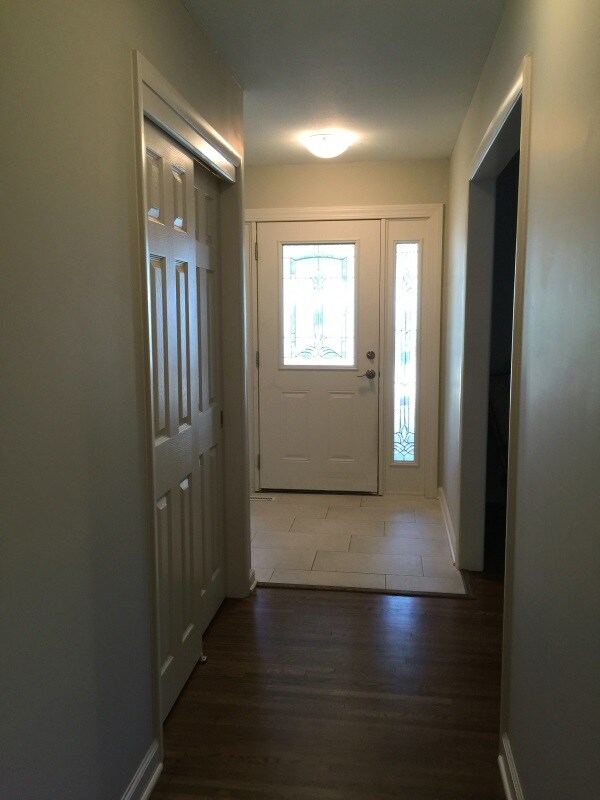 Extremely spacious entry way allowing easy access 