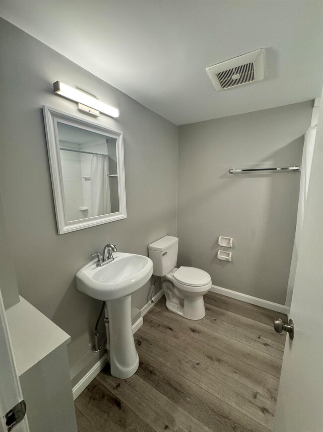 24 Monarch Way unit 104, Portsmouth, NH 03801 - photo 6