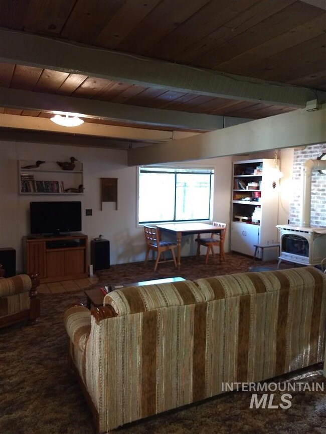 1034 Cabarton Rd, Cascade, ID 83611 - photo 3