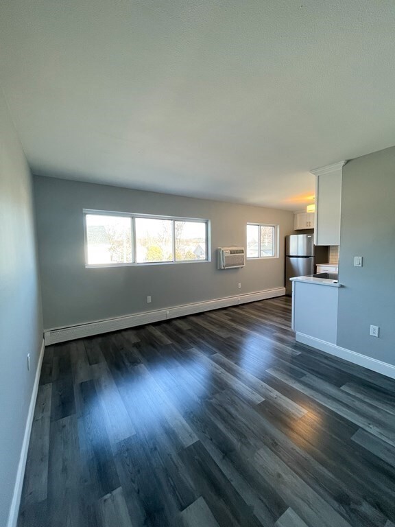 181 School St unit 7, Waltham, MA 02451 - photo 3