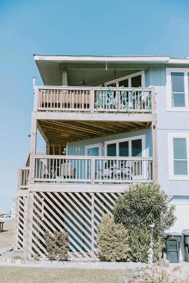 103 N Memorial Blvd, Kill Devil Hills, NC 27948 - photo 3