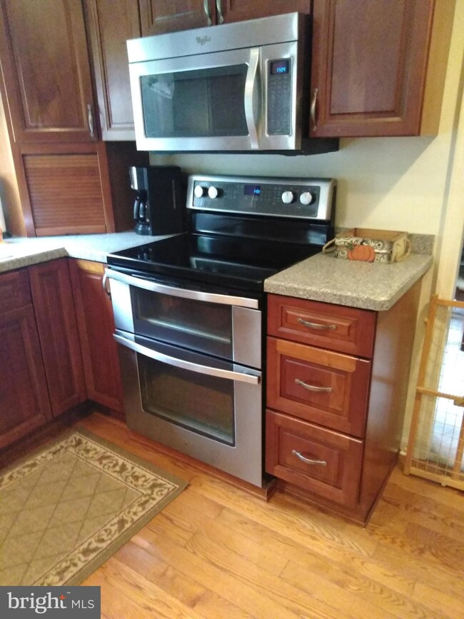 823 Strawberry Ln, Langhorne, PA 19047 - photo 7