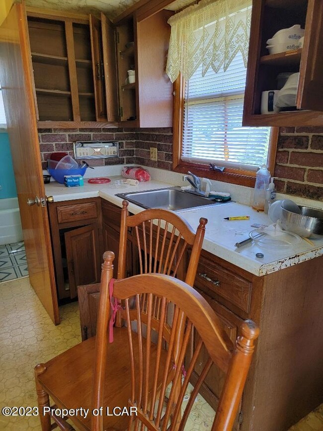 29 Hancock St, Wilkes Barre, PA 18705 - photo 2