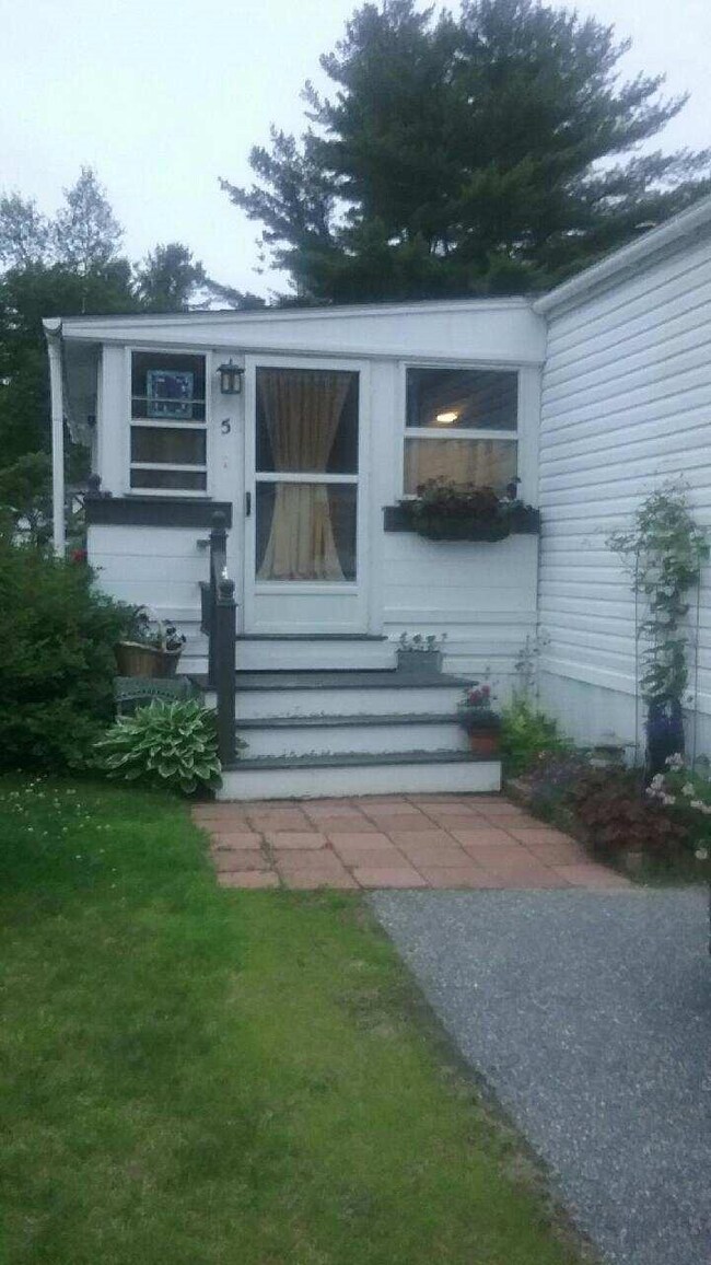 5 Larry Ln, Brunswick, ME 04011 - photo 3