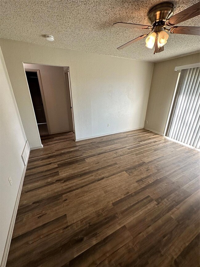 6305 Dorchester Trail, North Richland Hills, TX 76182 - photo 4