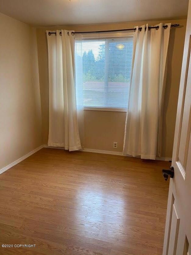 204 E Rezanof Dr, Kodiak, AK 99615 - photo 5