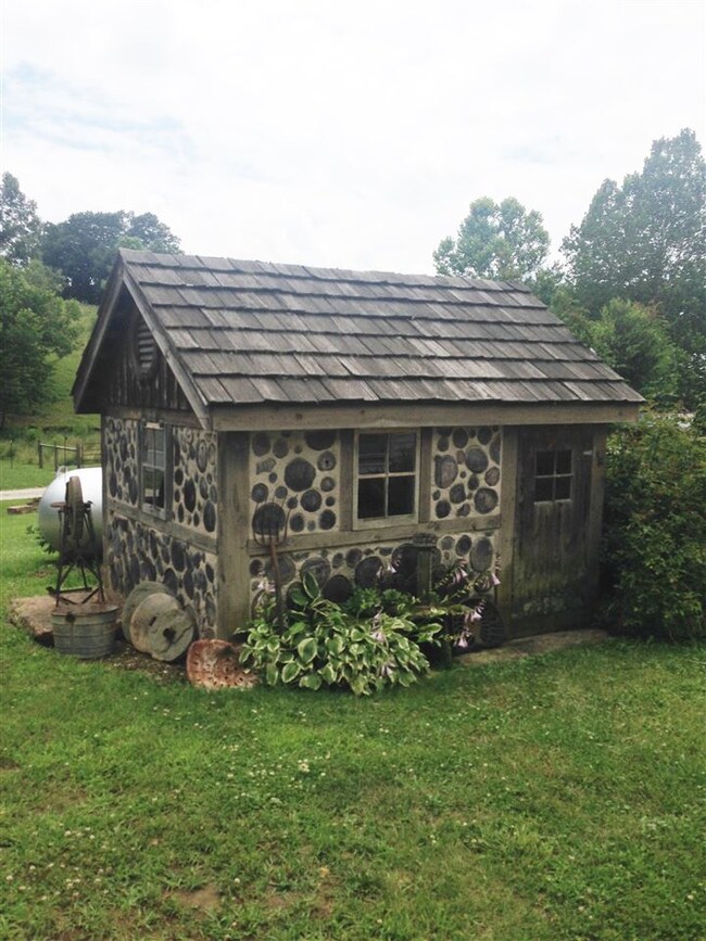 5236 E State Road 58, Bloomfield, IN 47424 - photo 7