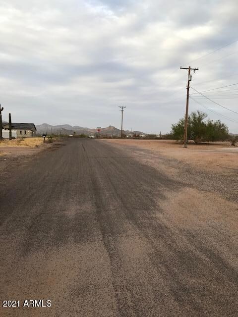 road looking North